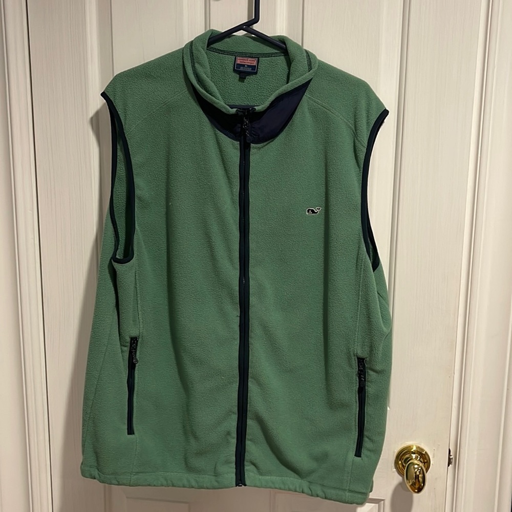 Vineyard vines vest
